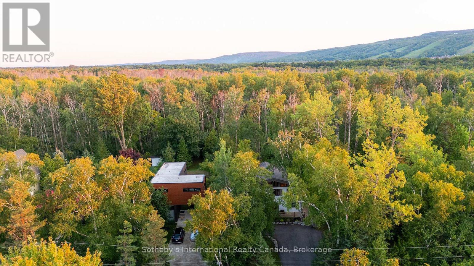 174 Timmons Street, Blue Mountains, Ontario  L9Y 0L9 - Photo 2 - X12578168