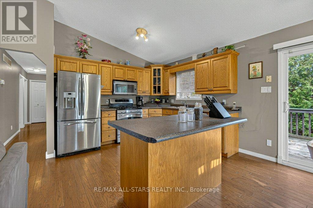 11 Grandview Drive, Kawartha Lakes, Ontario  K0L 2W0 - Photo 13 - X12578112