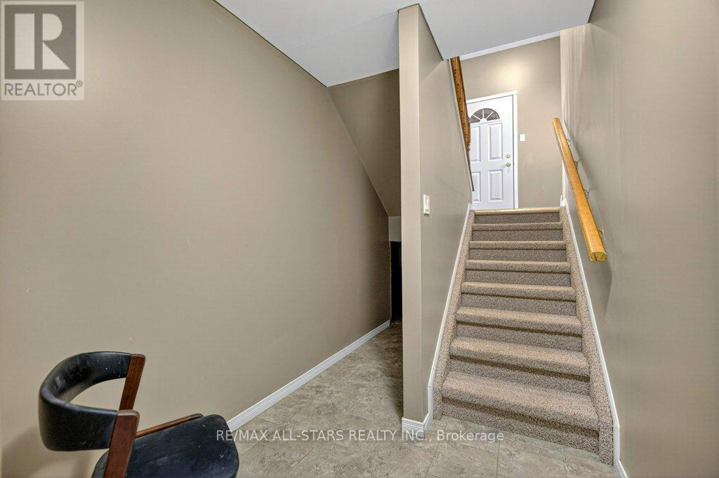 11 Grandview Drive, Kawartha Lakes, Ontario  K0L 2W0 - Photo 9 - X12578112