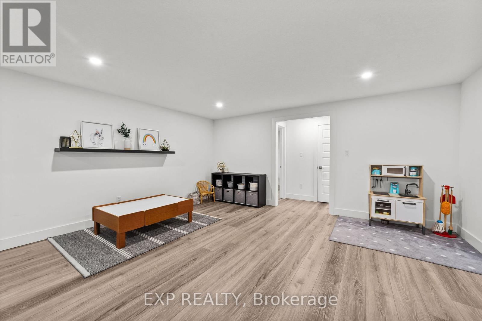 6572 Calvert Drive, Strathroy-Caradoc, Ontario  N7G 3H5 - Photo 25 - X12578098