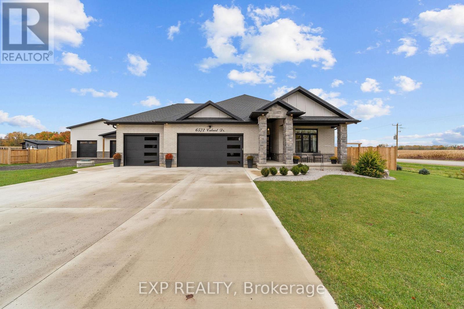 6572 Calvert Drive, Strathroy-Caradoc, Ontario  N7G 3H5 - Photo 30 - X12578098