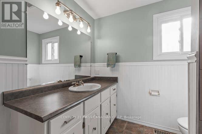 349 Highview Crescent, London South, Ontario  N6J 4E2 - Photo 27 - X12578136