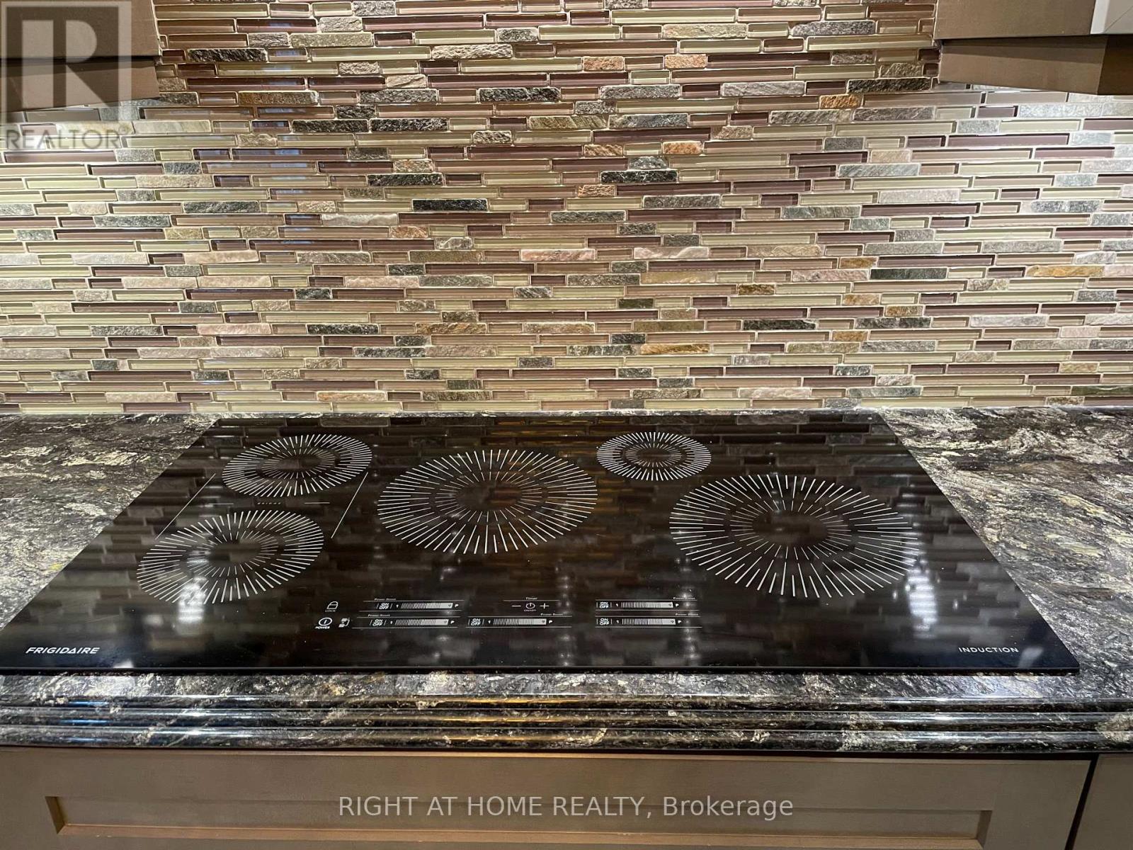 163 Magnolia Crescent, Oakville, Ontario  L6M 0Z8 - Photo 10 - W12577822