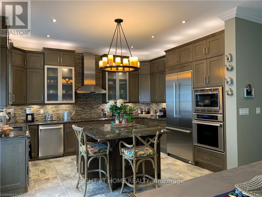 163 Magnolia Crescent, Oakville, Ontario  L6M 0Z8 - Photo 11 - W12577822