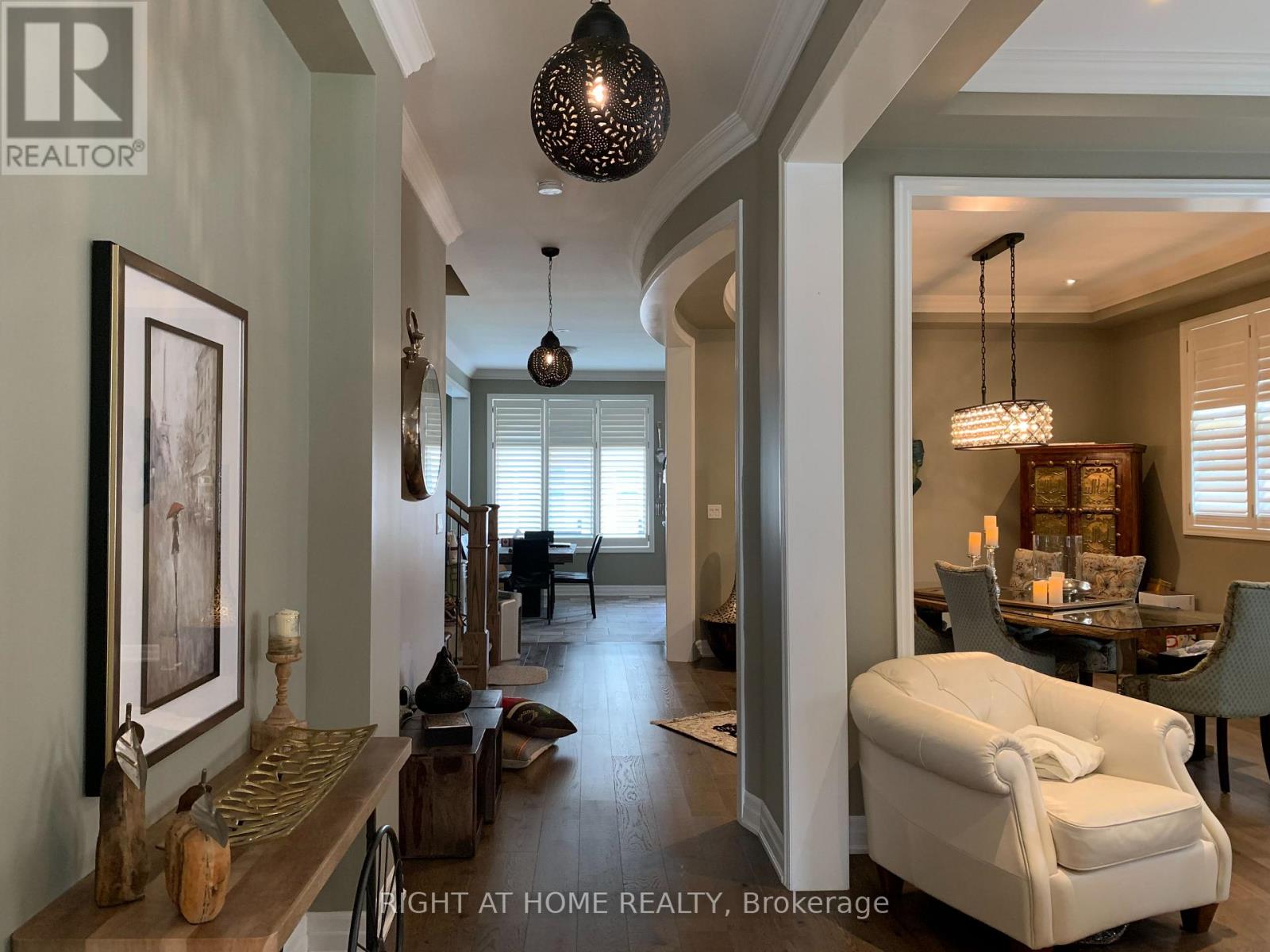 163 Magnolia Crescent, Oakville, Ontario  L6M 0Z8 - Photo 3 - W12577822