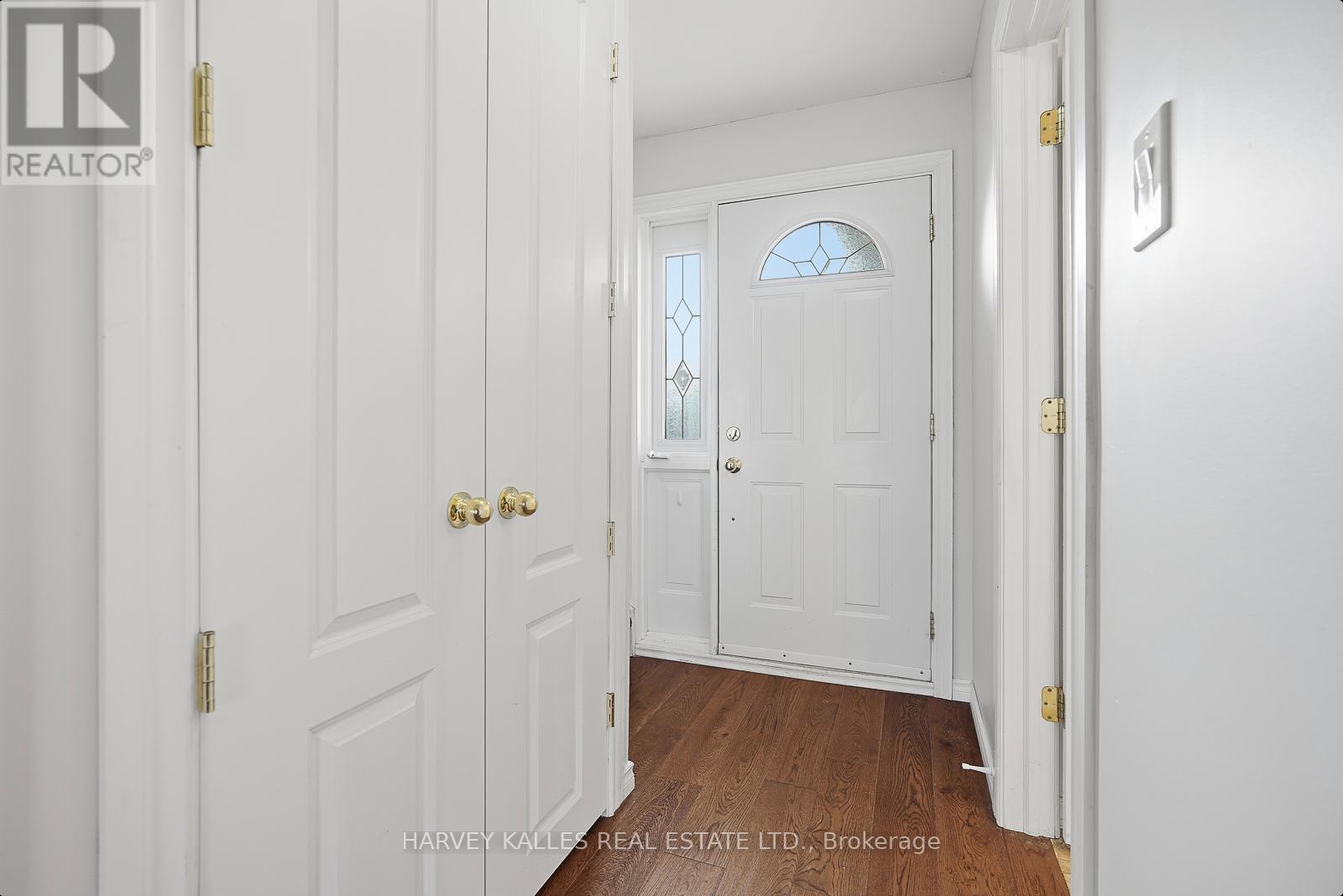 60 Skegby Road, Brampton, Ontario  L6V 2T9 - Photo 4 - W12577838