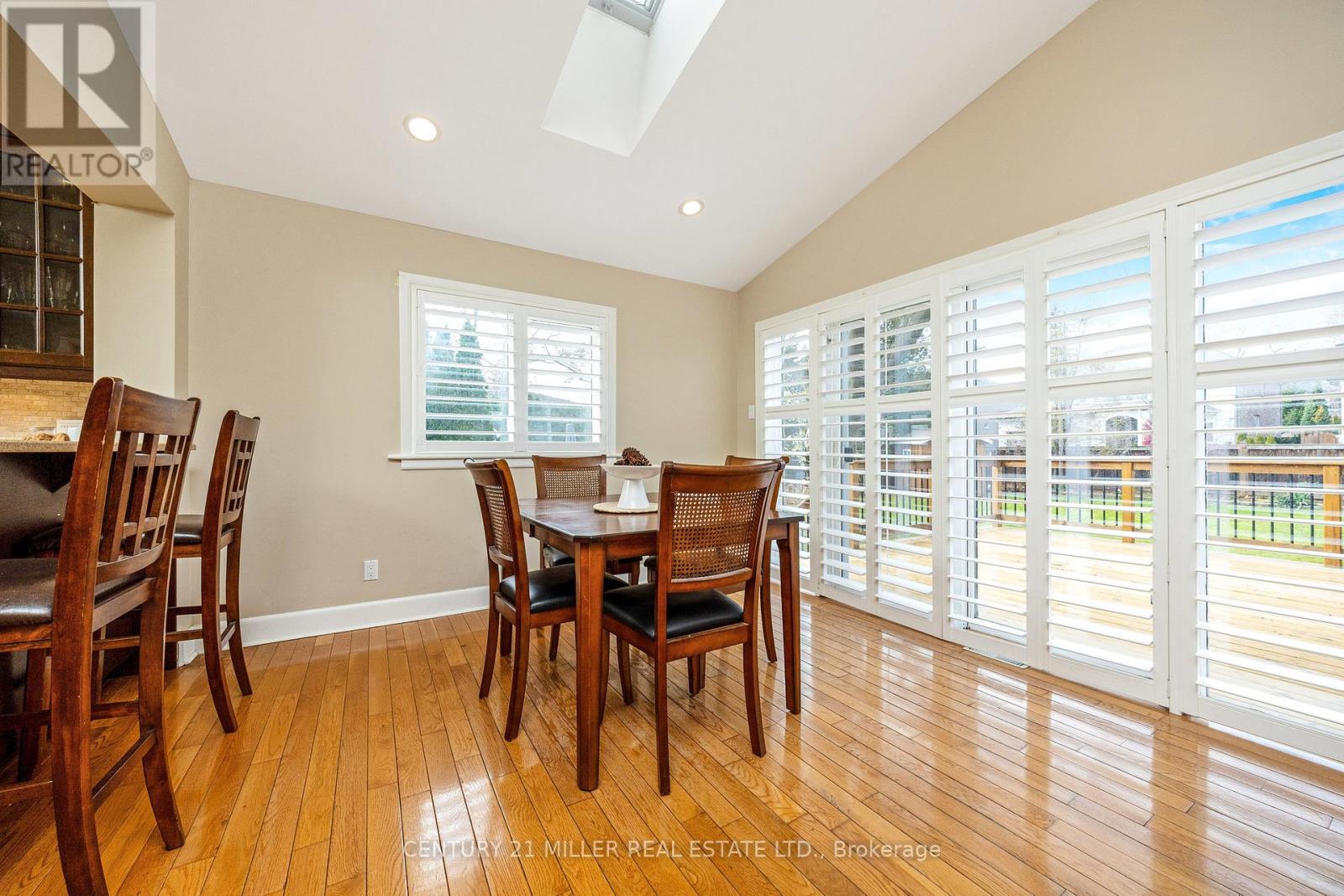 21 Townsend Avenue, Burlington, Ontario  L7T 1Y5 - Photo 14 - W12577840