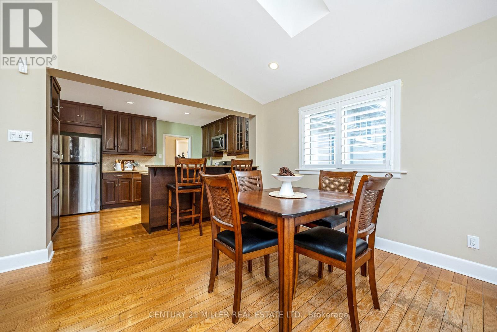 21 Townsend Avenue, Burlington, Ontario  L7T 1Y5 - Photo 16 - W12577840