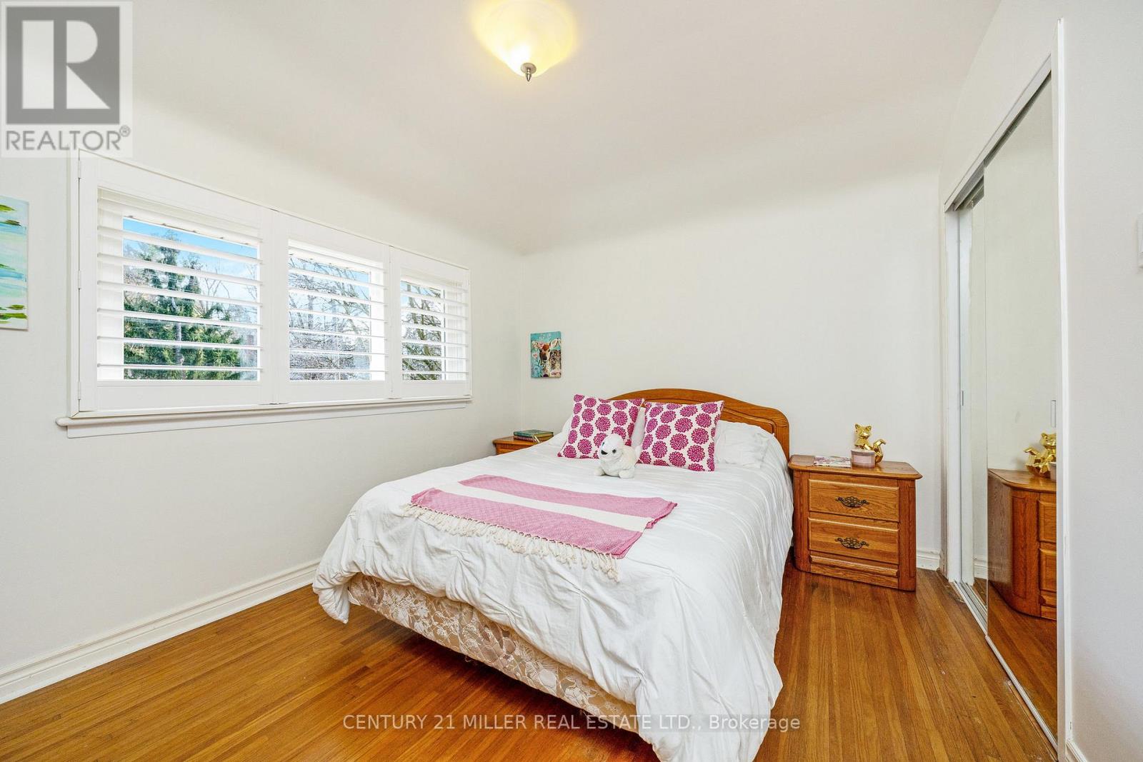 21 Townsend Avenue, Burlington, Ontario  L7T 1Y5 - Photo 23 - W12577840