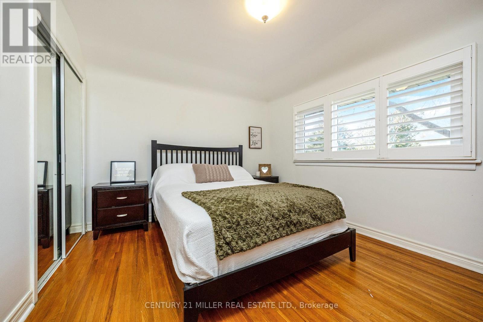 21 Townsend Avenue, Burlington, Ontario  L7T 1Y5 - Photo 24 - W12577840