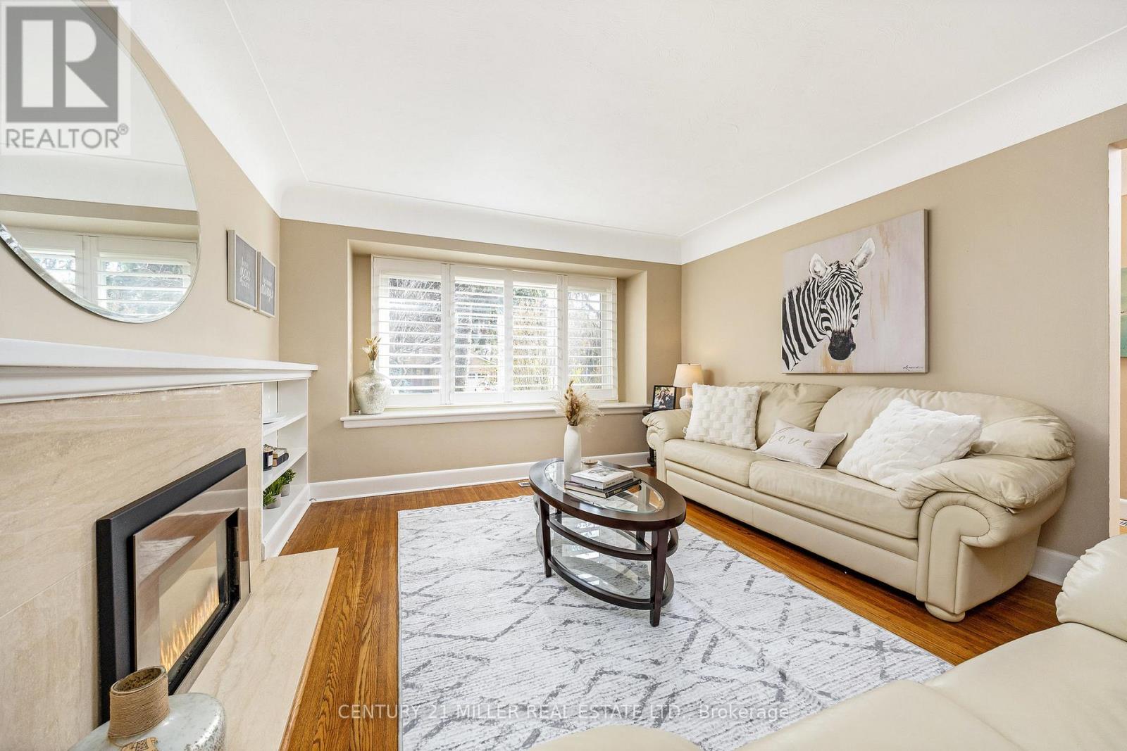 21 Townsend Avenue, Burlington, Ontario  L7T 1Y5 - Photo 6 - W12577840