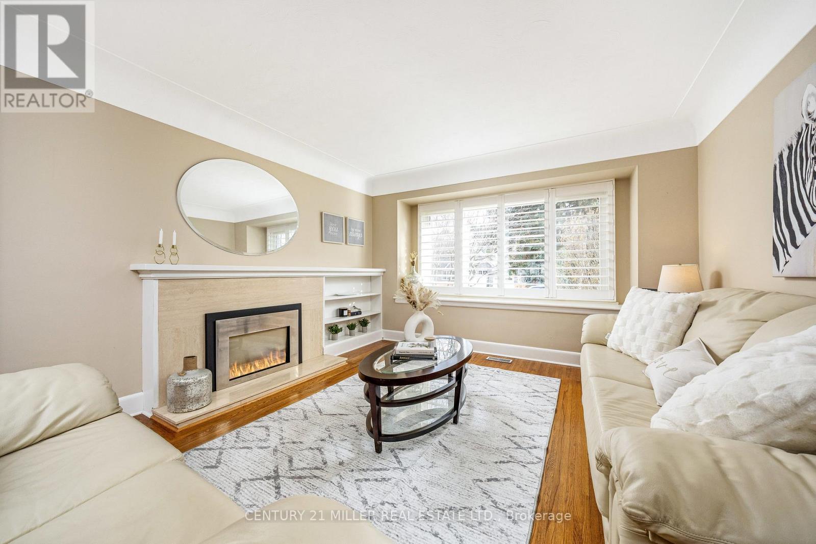 21 Townsend Avenue, Burlington, Ontario  L7T 1Y5 - Photo 8 - W12577840