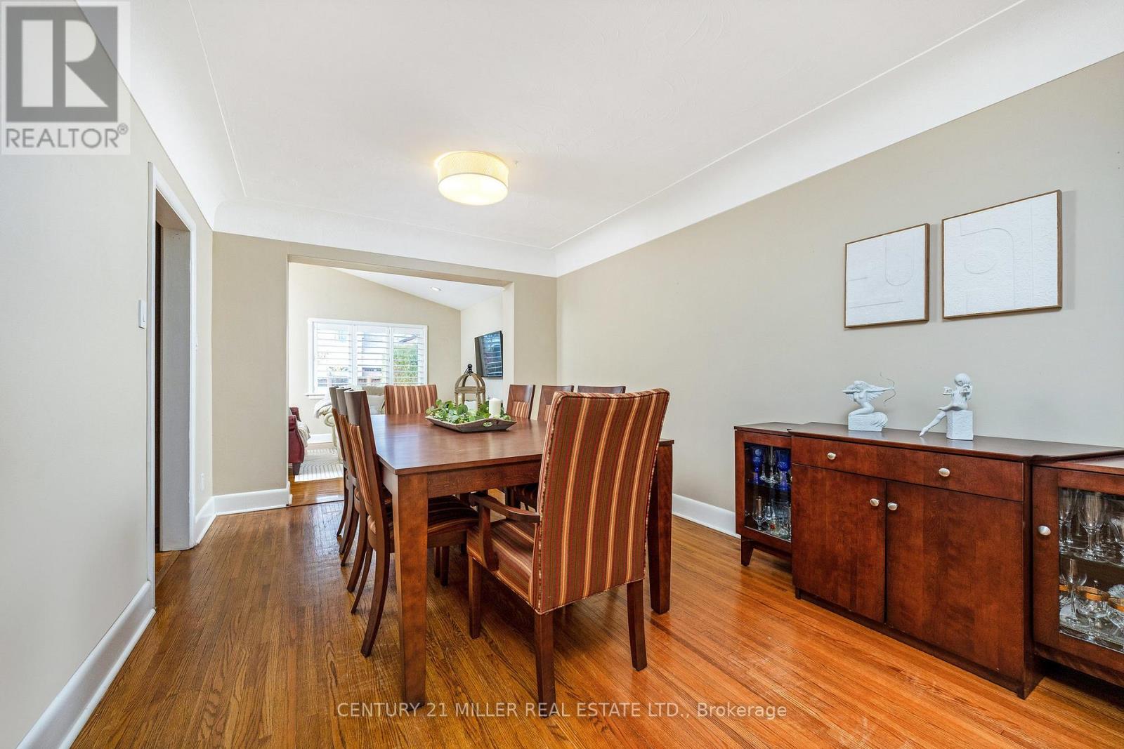 21 Townsend Avenue, Burlington, Ontario  L7T 1Y5 - Photo 9 - W12577840