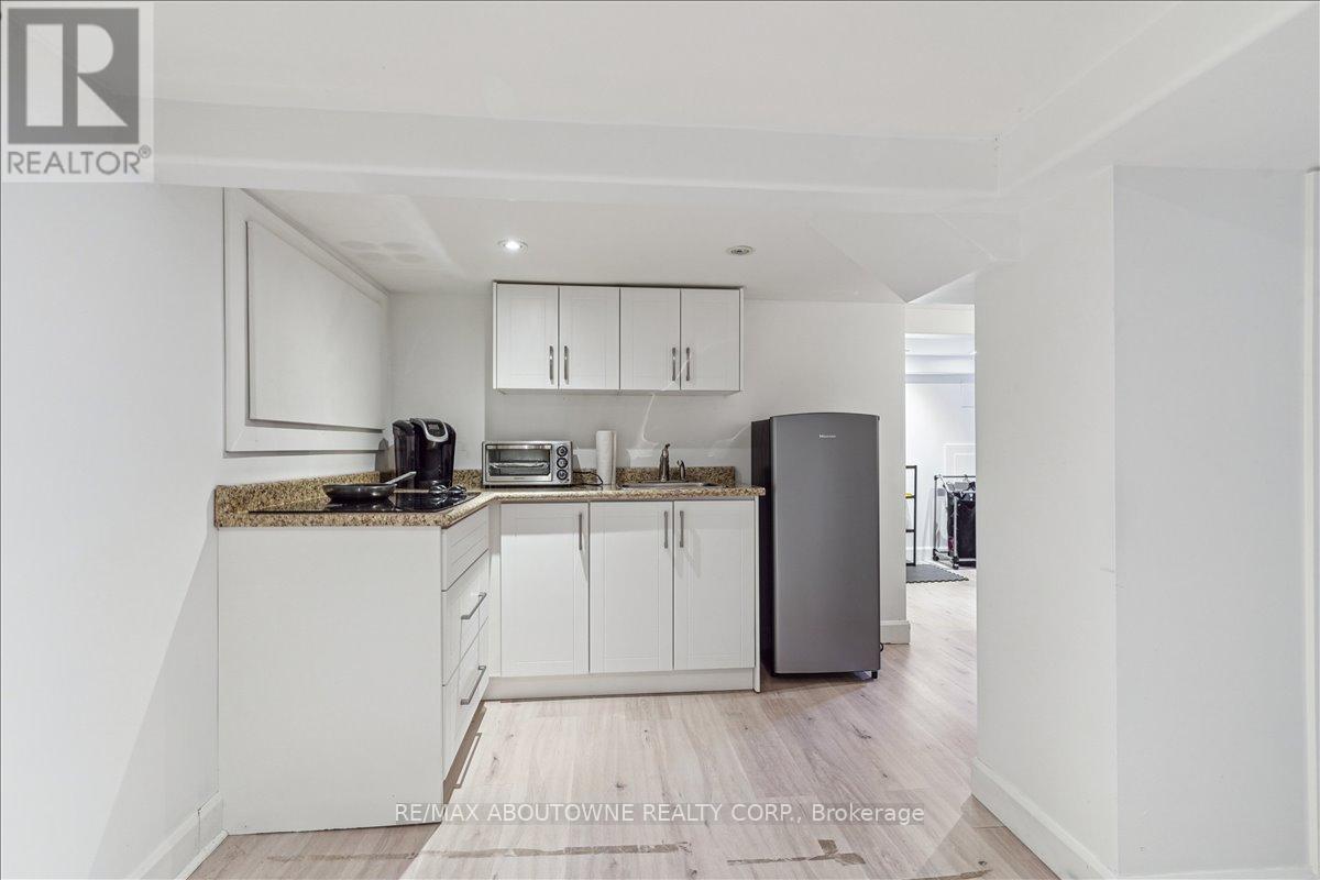 5 Milton Street, Toronto, Ontario  M8Y 2X4 - Photo 24 - W12577856