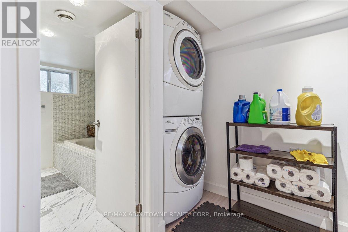 5 Milton Street, Toronto, Ontario  M8Y 2X4 - Photo 28 - W12577856