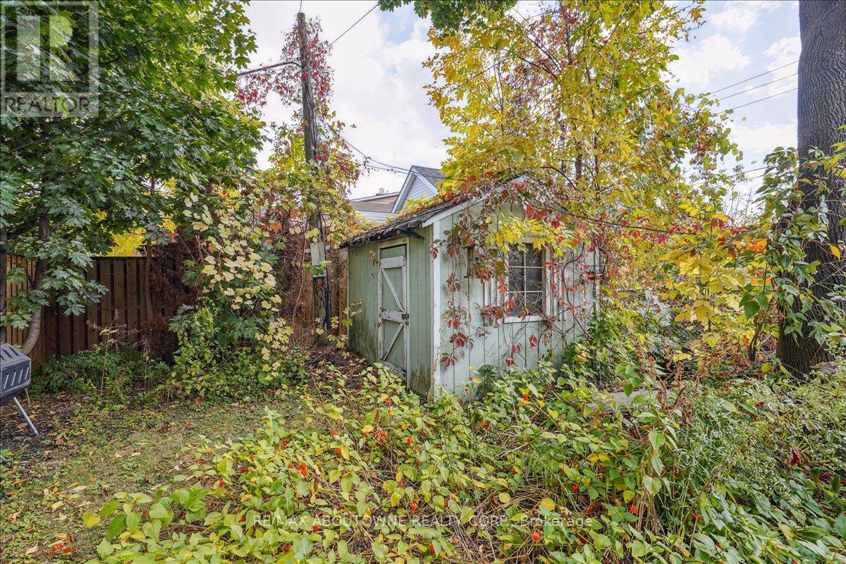 5 Milton Street, Toronto, Ontario  M8Y 2X4 - Photo 35 - W12577856