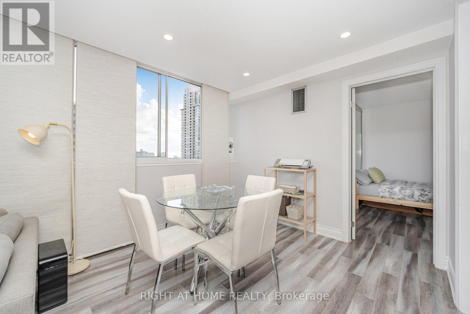 1209 - 3590 Kaneff Crescent, Mississauga, Ontario  L5A 3X3 - Photo 17 - W12577858