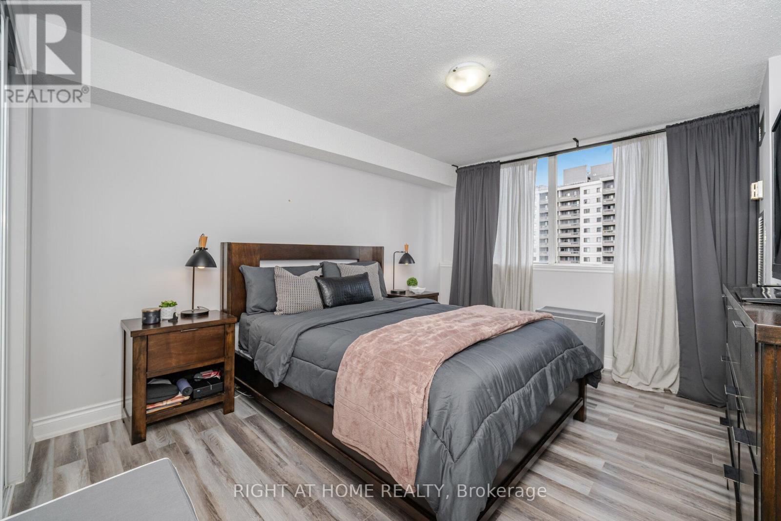 1209 - 3590 Kaneff Crescent, Mississauga, Ontario  L5A 3X3 - Photo 22 - W12577858