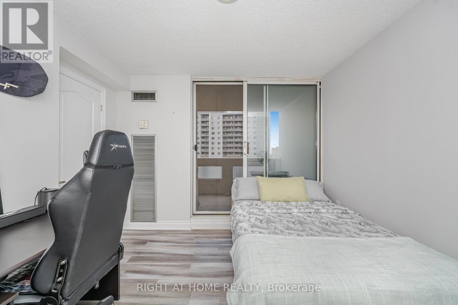 1209 - 3590 Kaneff Crescent, Mississauga, Ontario  L5A 3X3 - Photo 32 - W12577858