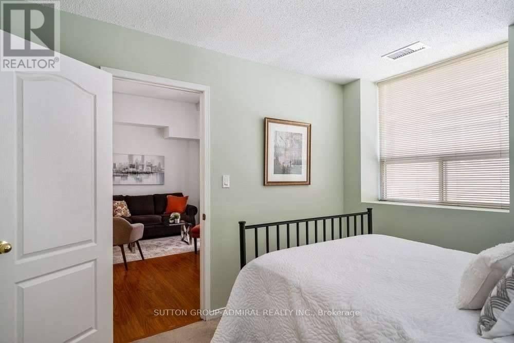 204 - 4198 Dundas Street W, Toronto, Ontario  M8X 1Y6 - Photo 12 - W12577894