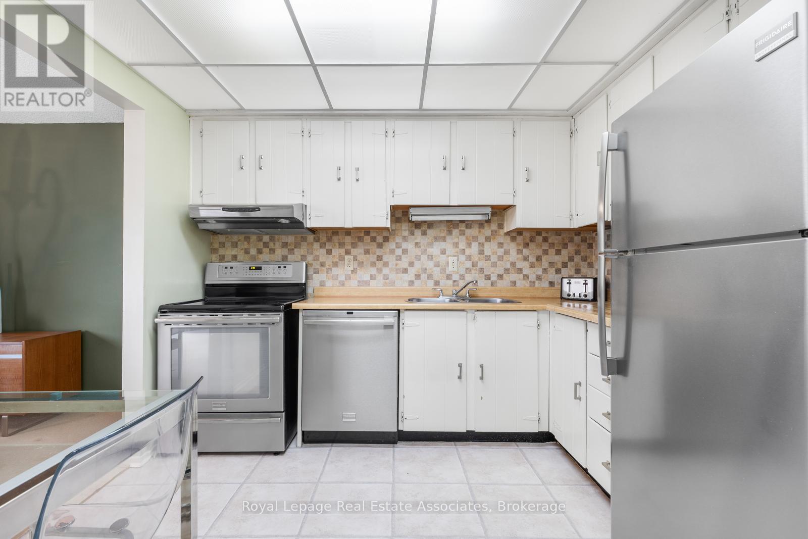 4097 Pheasant Run, Mississauga, Ontario  L5L 2C2 - Photo 12 - W12577898