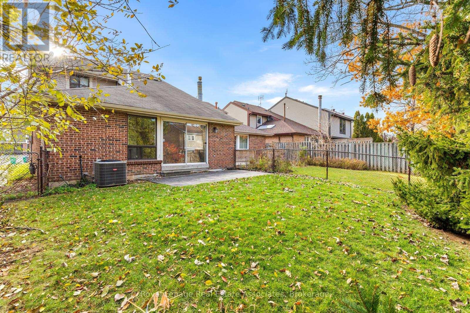 4097 Pheasant Run, Mississauga, Ontario  L5L 2C2 - Photo 34 - W12577898