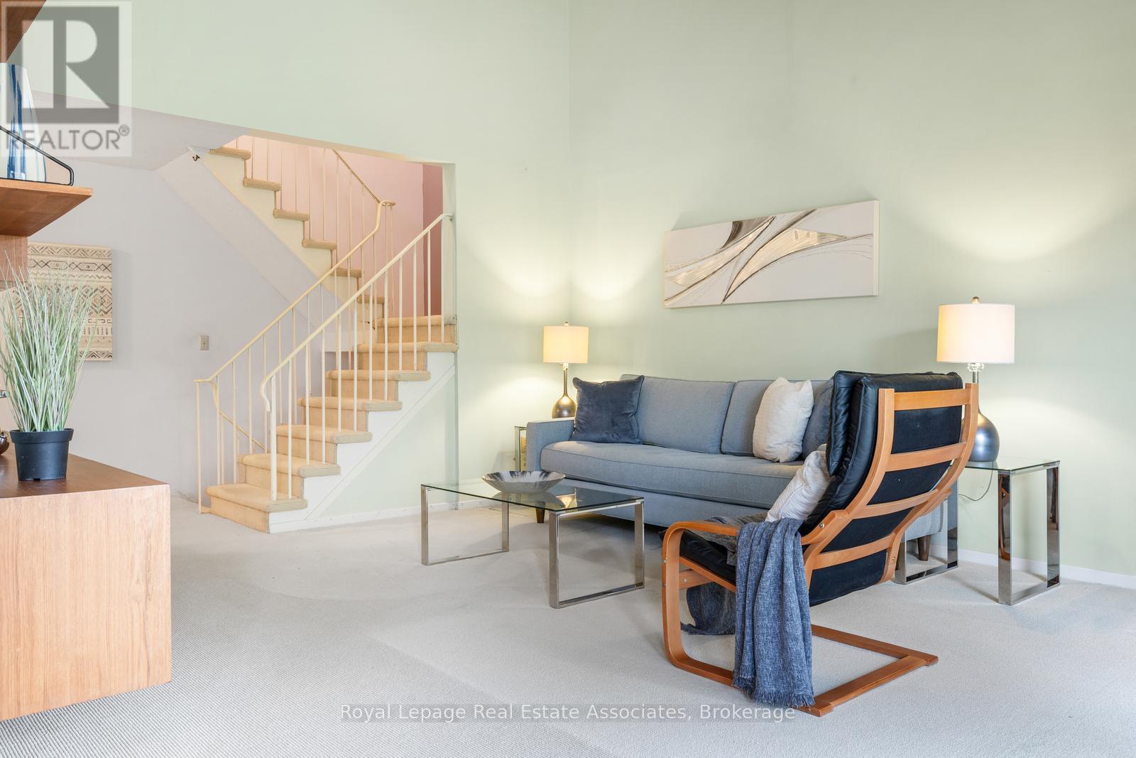 4097 Pheasant Run, Mississauga, Ontario  L5L 2C2 - Photo 6 - W12577898