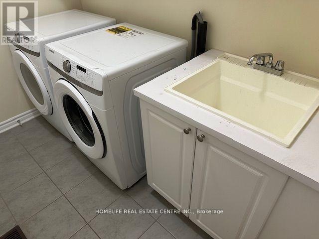 106 Royal Fern Crescent, Caledon, Ontario  L7C 2E9 - Photo 9 - W12577900