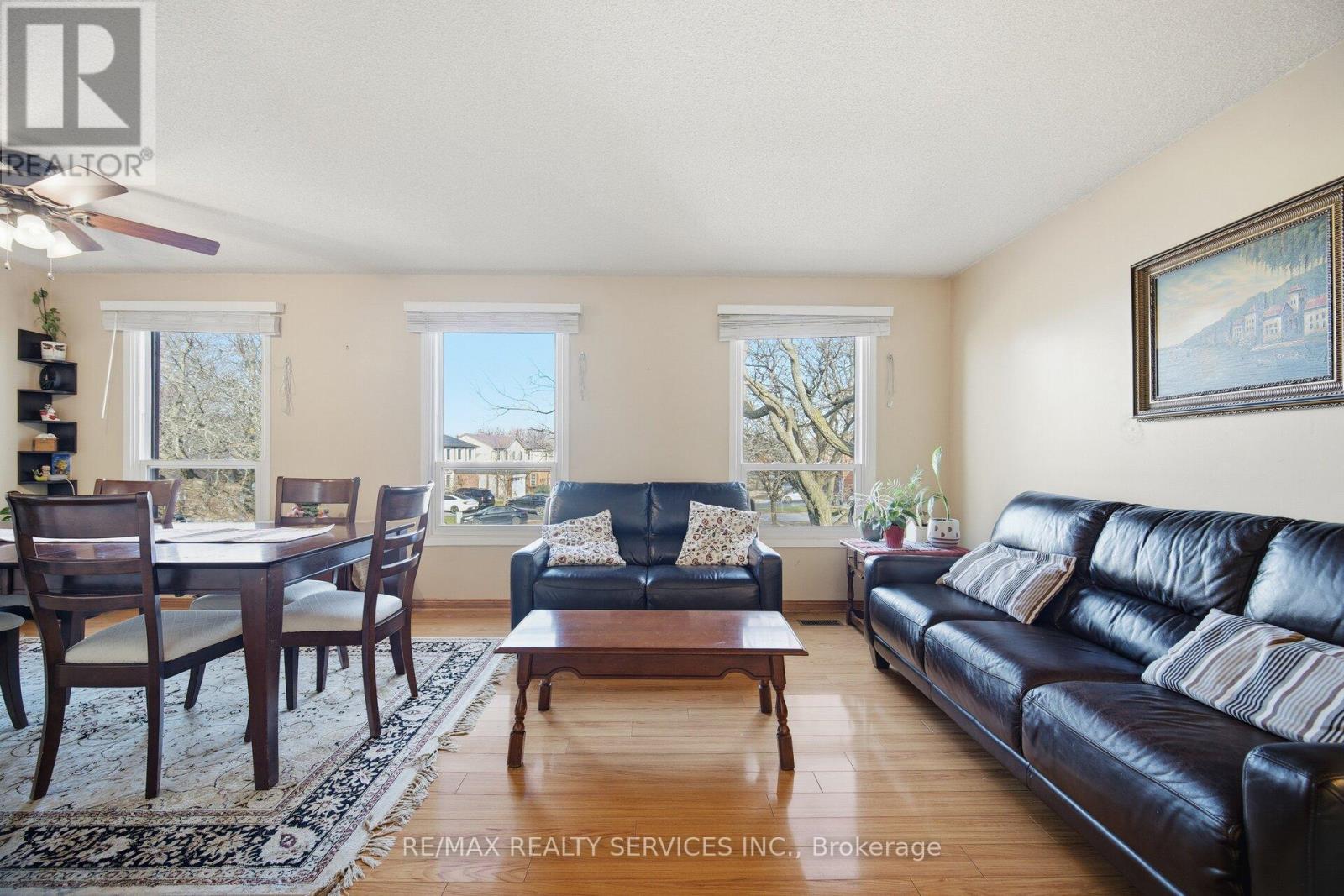 18 Myna Court, Brampton, Ontario  L6S 4H8 - Photo 12 - W12577912