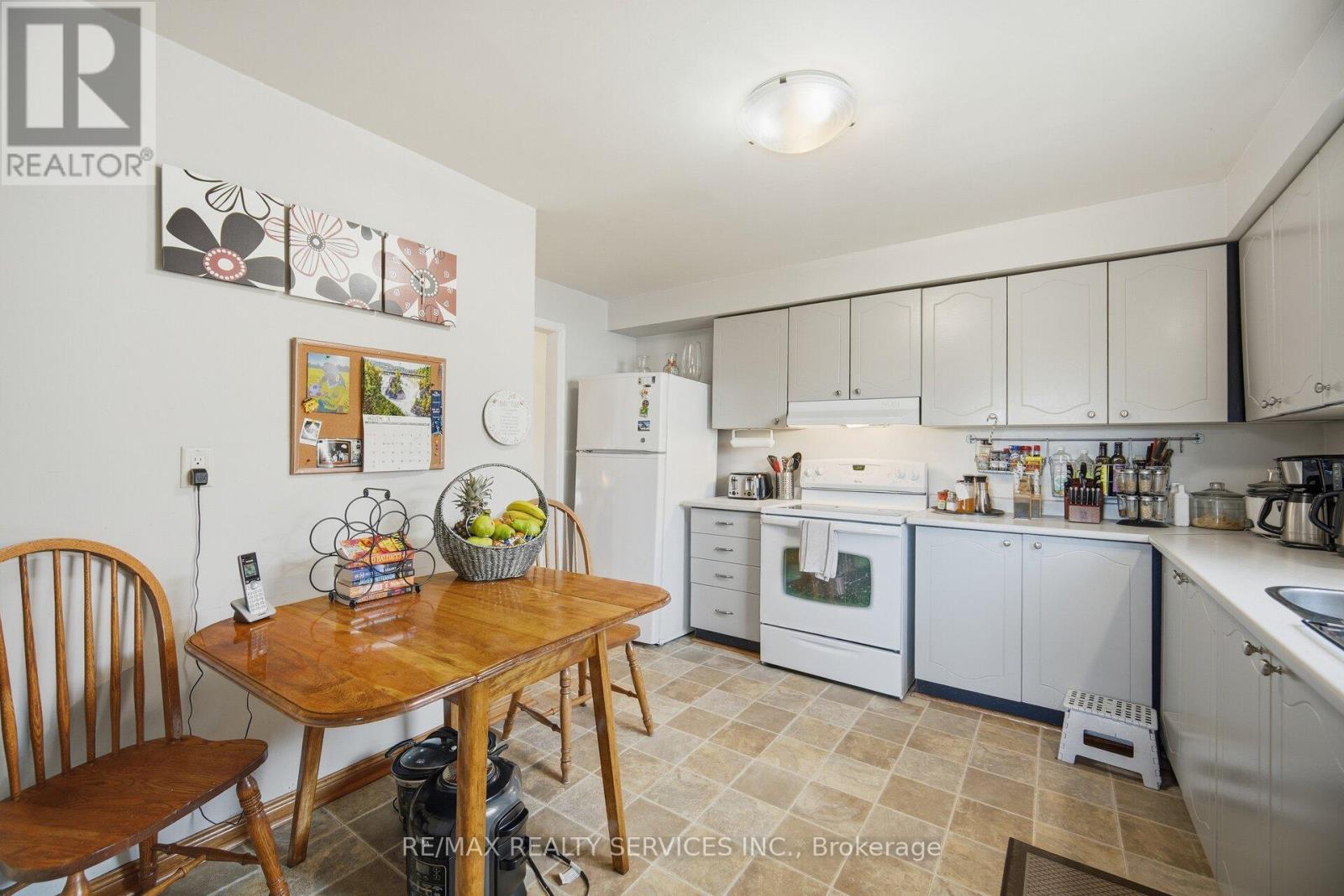 18 Myna Court, Brampton, Ontario  L6S 4H8 - Photo 20 - W12577912