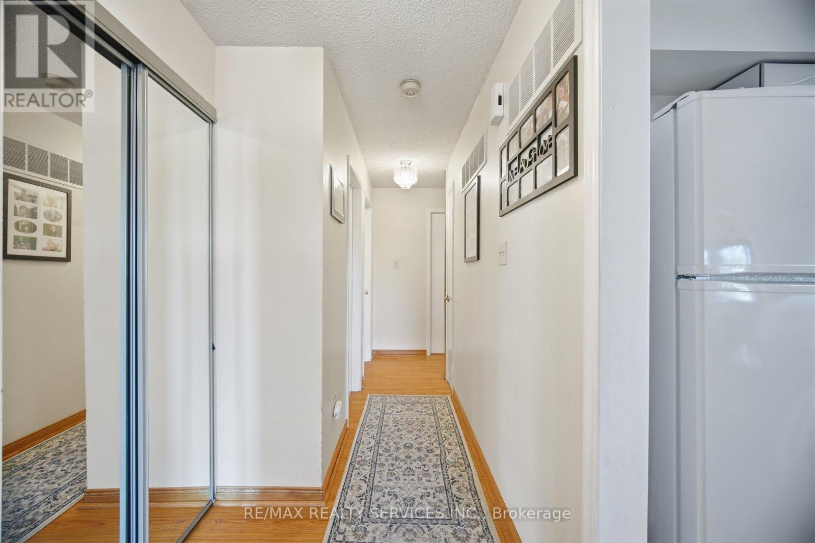 18 Myna Court, Brampton, Ontario  L6S 4H8 - Photo 21 - W12577912