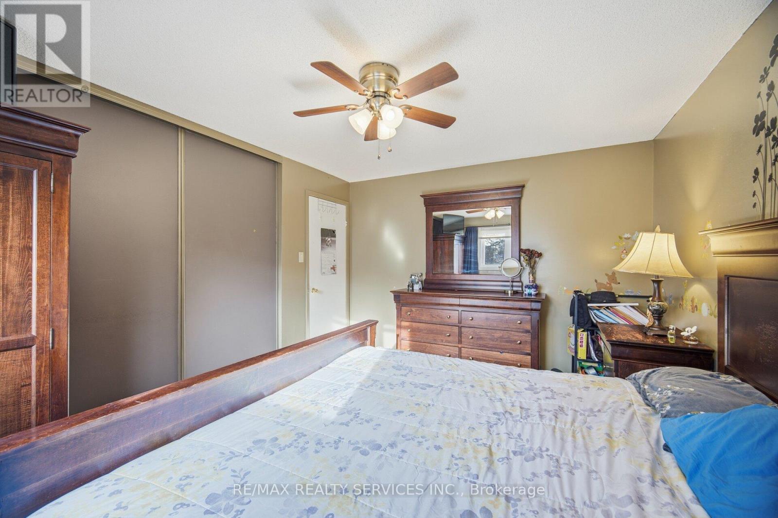 18 Myna Court, Brampton, Ontario  L6S 4H8 - Photo 24 - W12577912