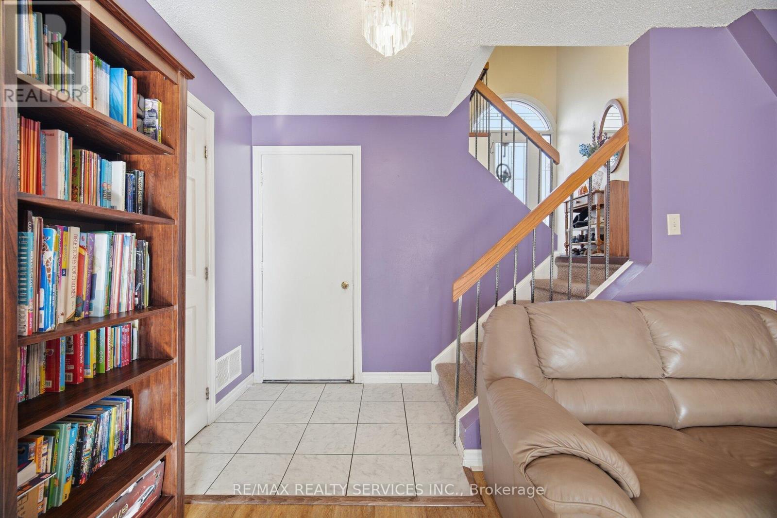 18 Myna Court, Brampton, Ontario  L6S 4H8 - Photo 30 - W12577912