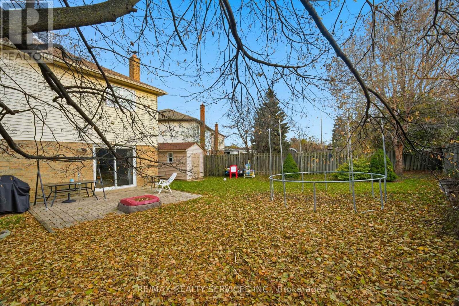 18 Myna Court, Brampton, Ontario  L6S 4H8 - Photo 44 - W12577912