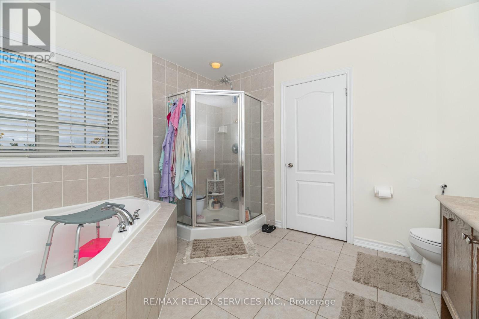 51 Larson Peak Road, Caledon, Ontario  L7C 3P3 - Photo 26 - W12577920