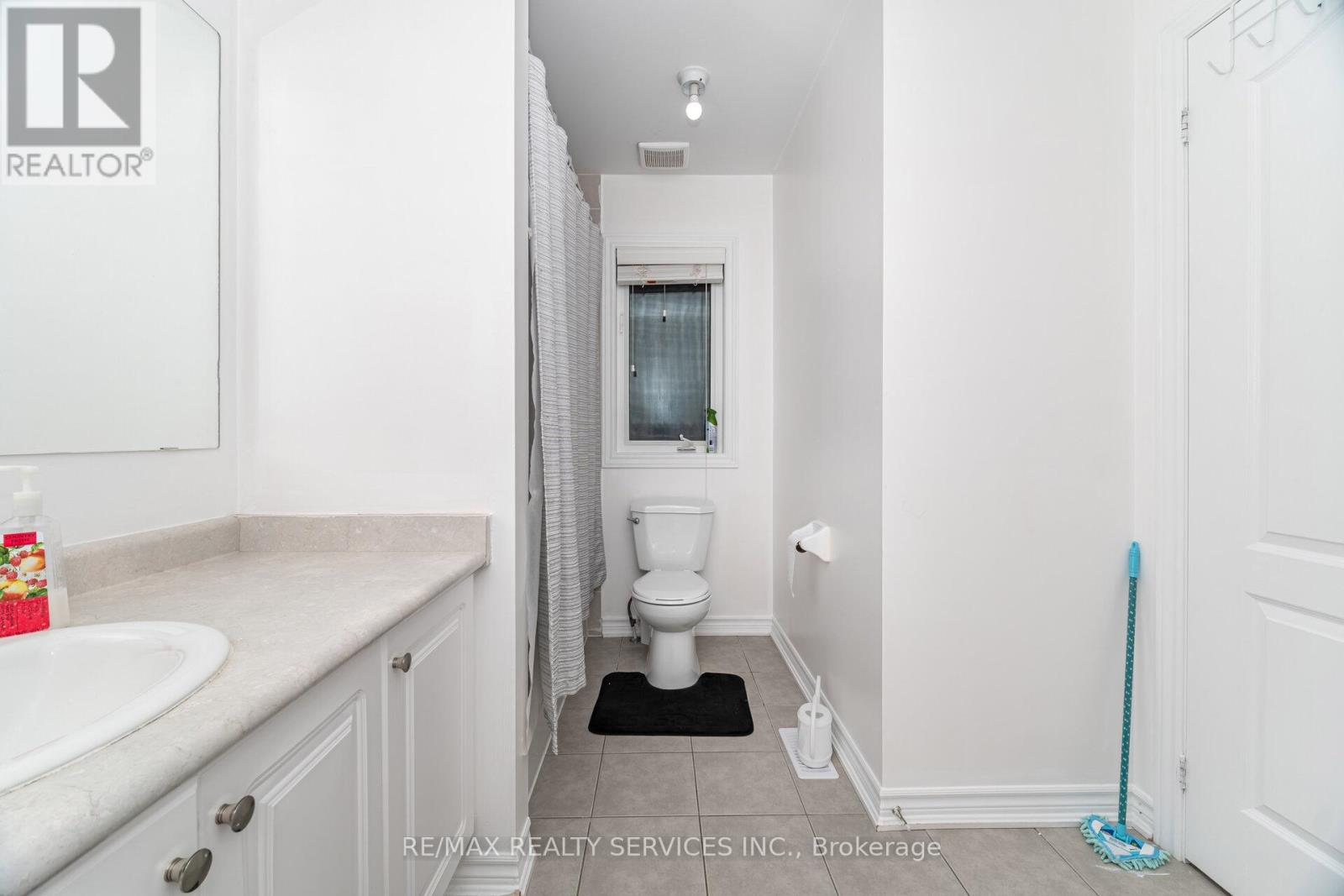 51 Larson Peak Road, Caledon, Ontario  L7C 3P3 - Photo 30 - W12577920