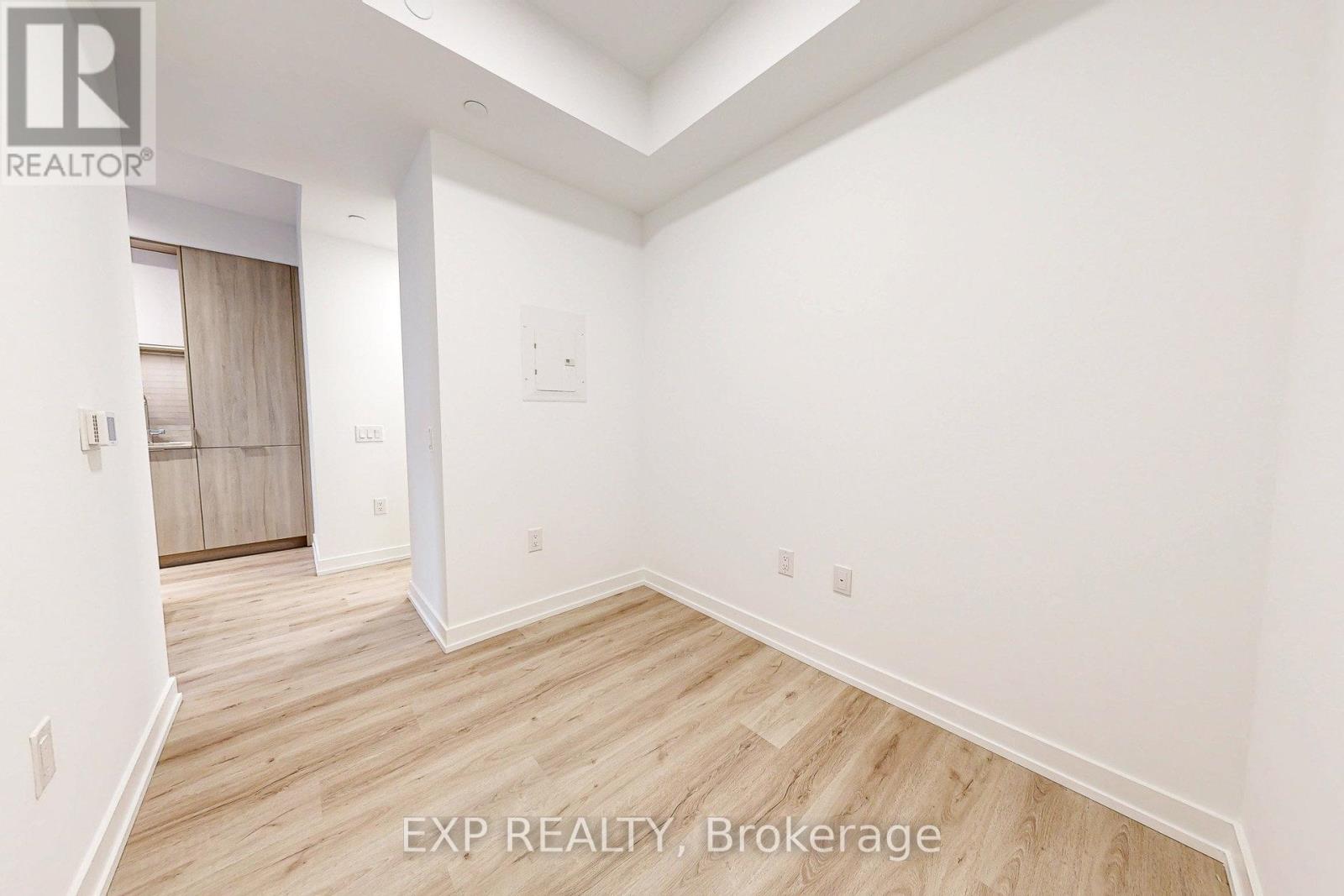 2301 - 395 Square One Drive, Mississauga, Ontario  L5B 0P6 - Photo 19 - W12577976