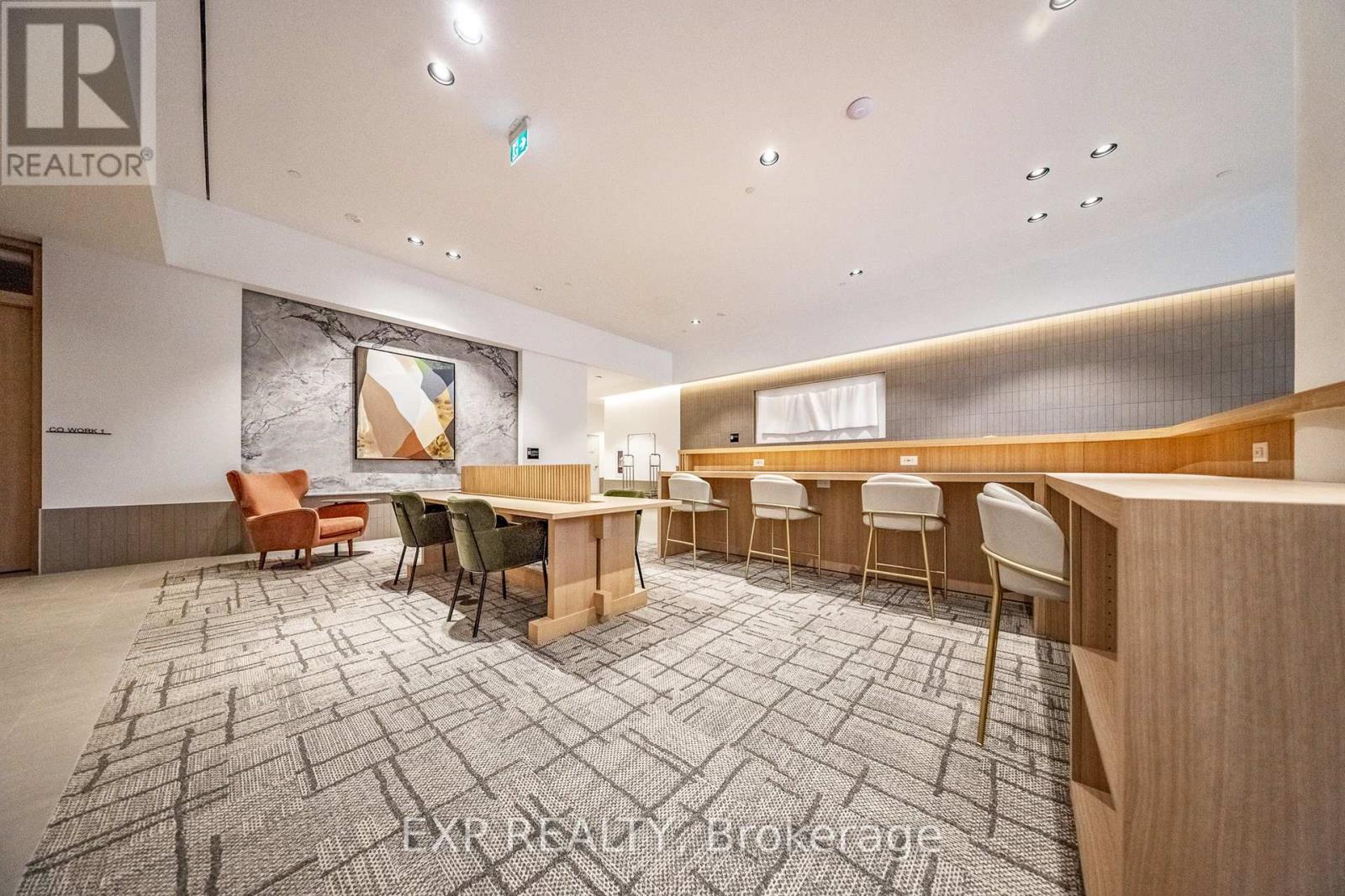 2301 - 395 Square One Drive, Mississauga, Ontario  L5B 0P6 - Photo 32 - W12577976