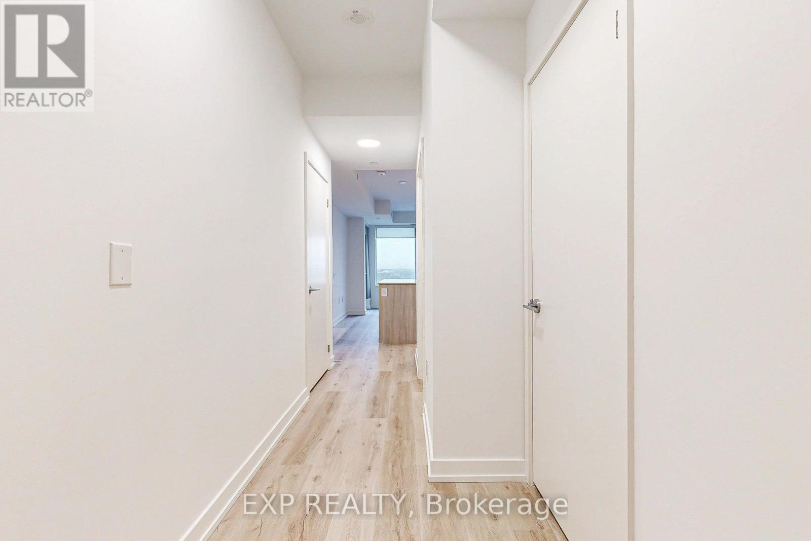 2301 - 395 Square One Drive, Mississauga, Ontario  L5B 0P6 - Photo 6 - W12577976