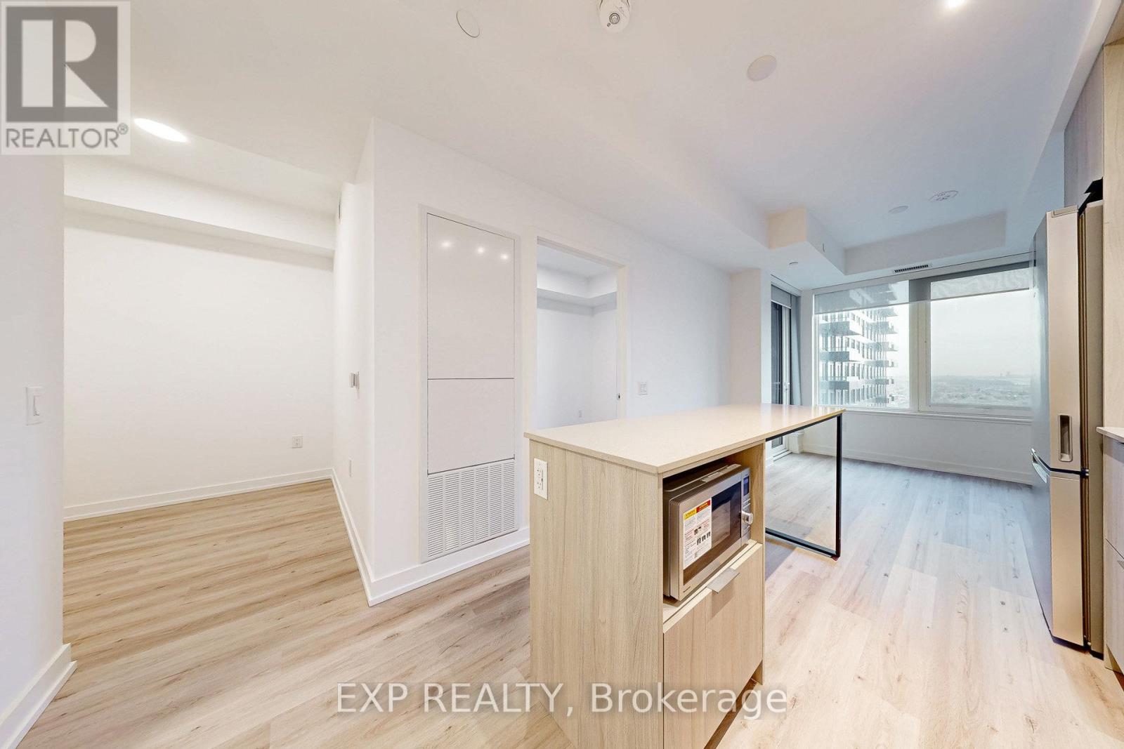 2301 - 395 Square One Drive, Mississauga, Ontario  L5B 0P6 - Photo 9 - W12577976