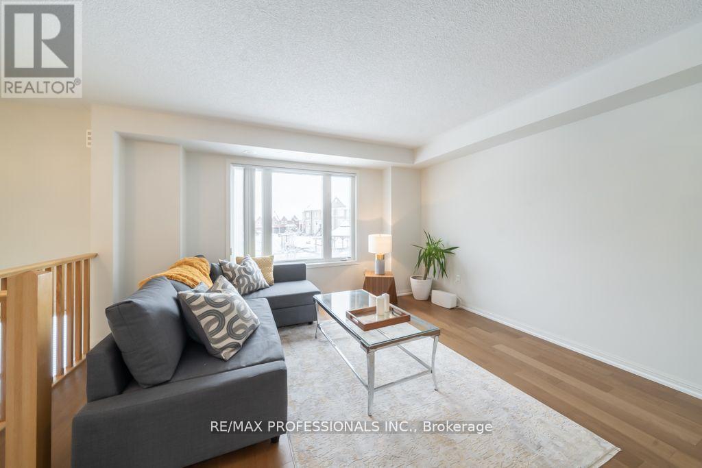 7 - 3135 Boxford Crescent, Mississauga, Ontario  L5M 0P4 - Photo 4 - W12577990