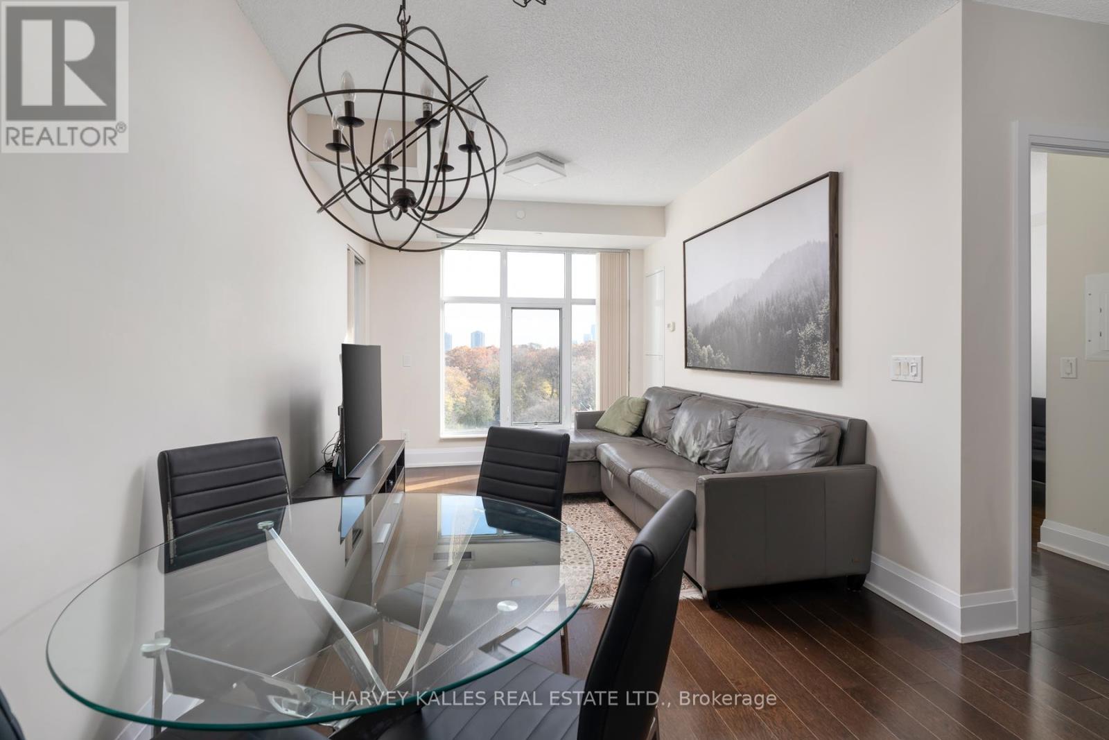 1016 - 1 Old Mill Drive, Toronto, Ontario  M6S 0A1 - Photo 10 - W12577996