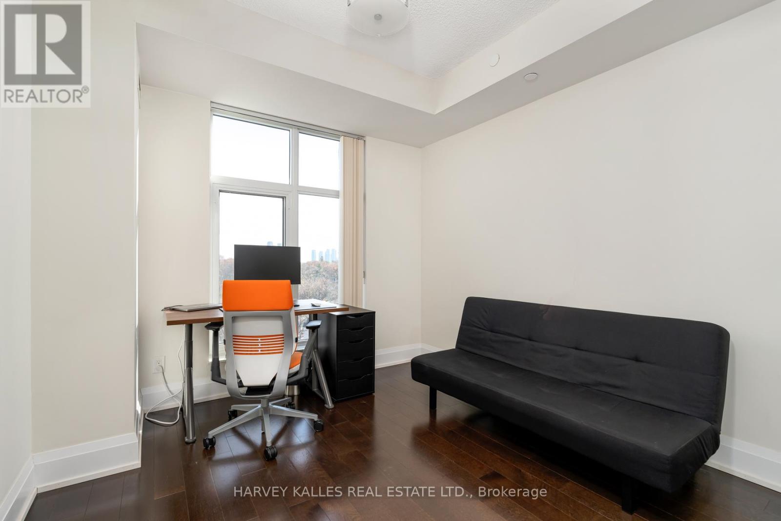 1016 - 1 Old Mill Drive, Toronto, Ontario  M6S 0A1 - Photo 12 - W12577996