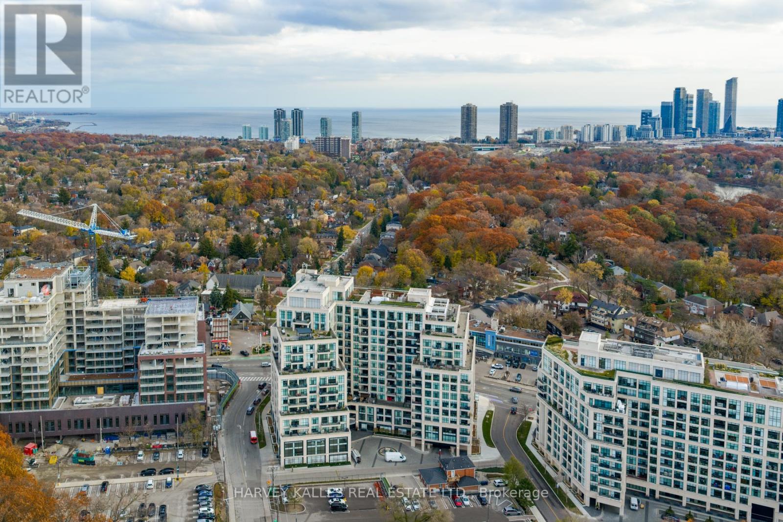 1016 - 1 Old Mill Drive, Toronto, Ontario  M6S 0A1 - Photo 27 - W12577996