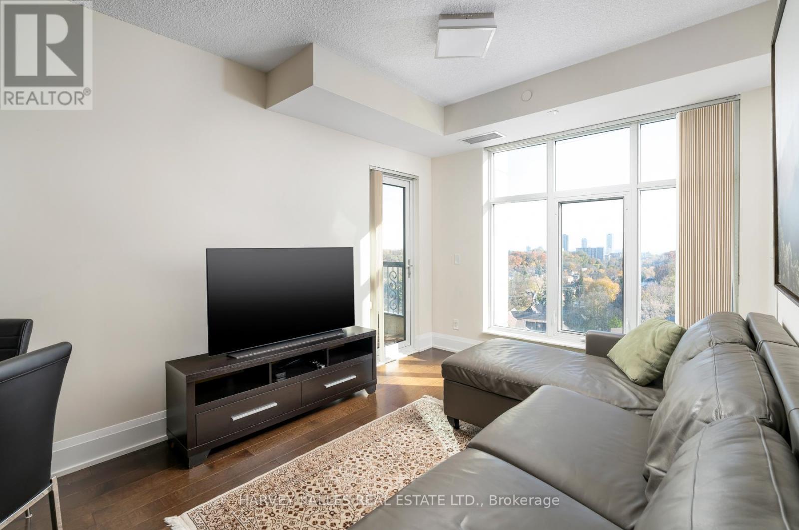 1016 - 1 Old Mill Drive, Toronto, Ontario  M6S 0A1 - Photo 9 - W12577996