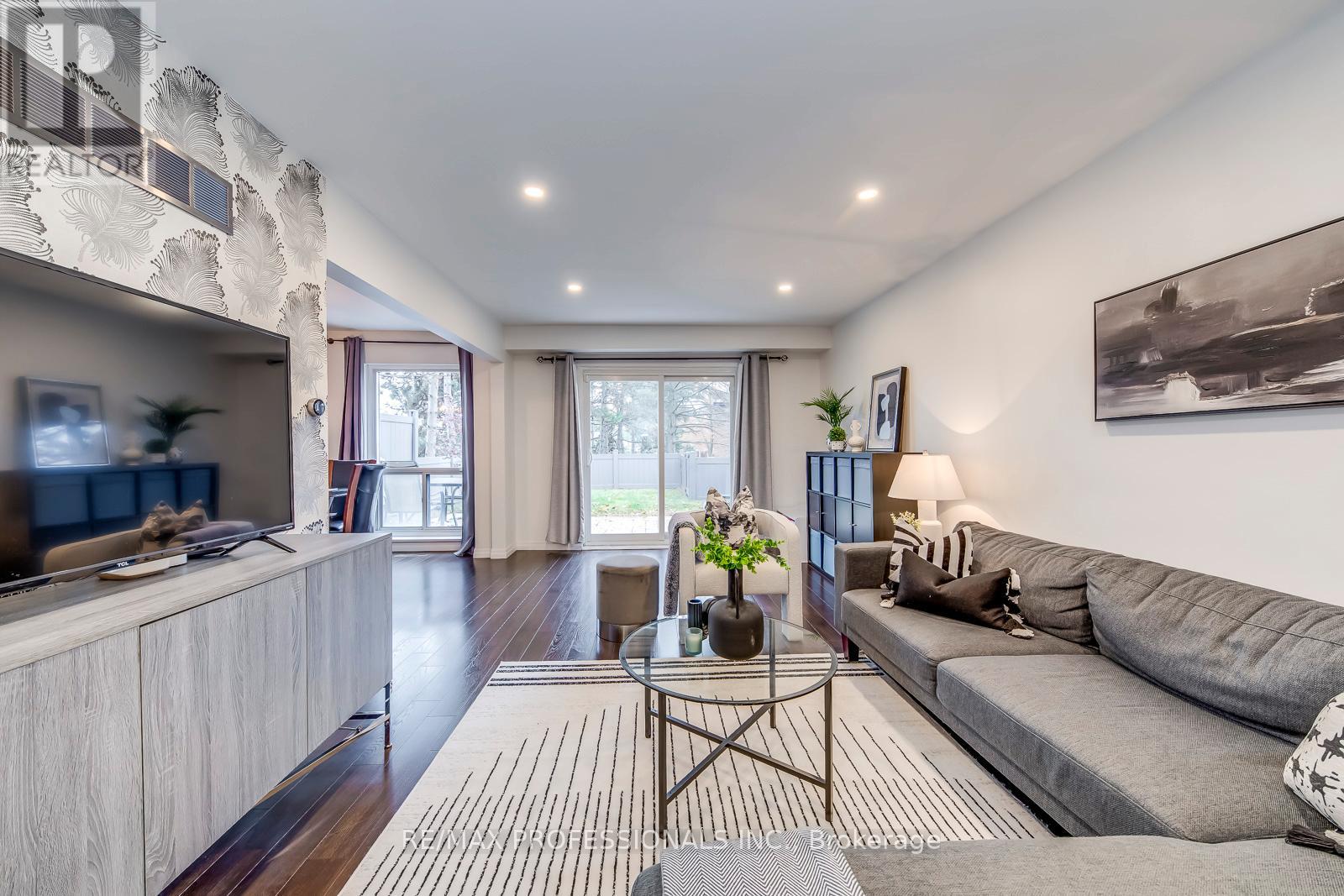 51 - 4345 Bloor Street W, Toronto, Ontario  M9C 2A4 - Photo 7 - W12577998