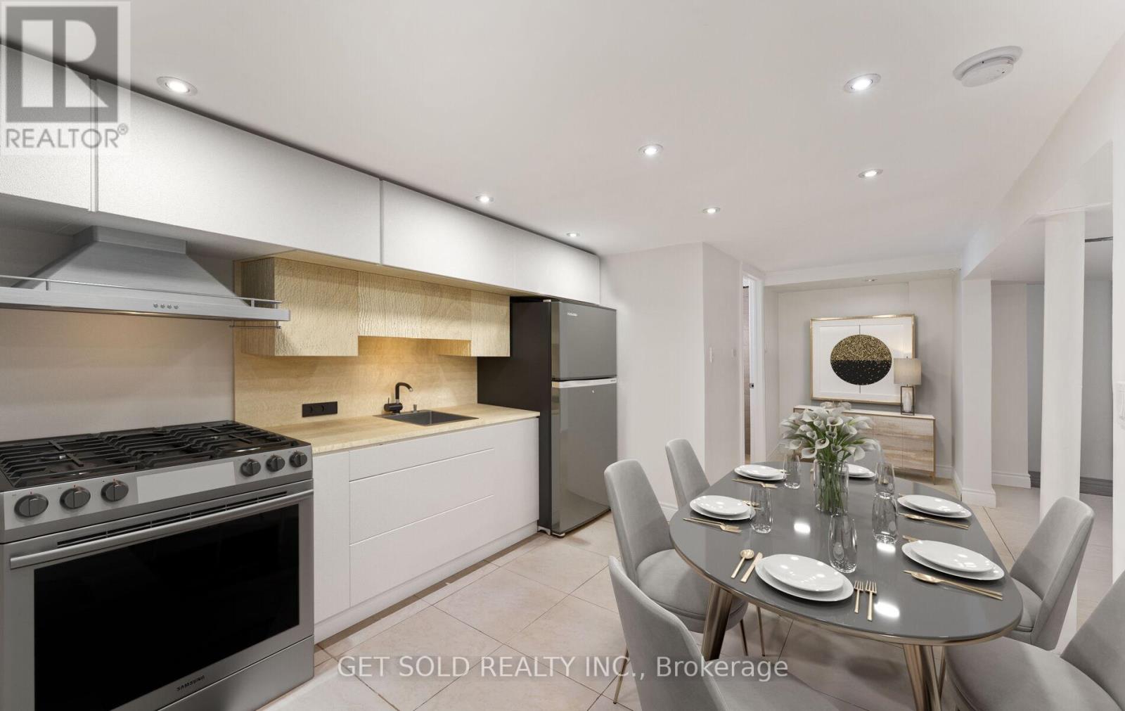 39 Pakenham Drive, Toronto, Ontario  M9W 4B2 - Photo 29 - W12578010