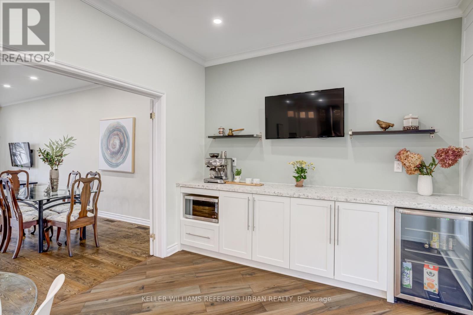 1005 Dormer Street, Mississauga, Ontario  L5E 1T7 - Photo 12 - W12578012