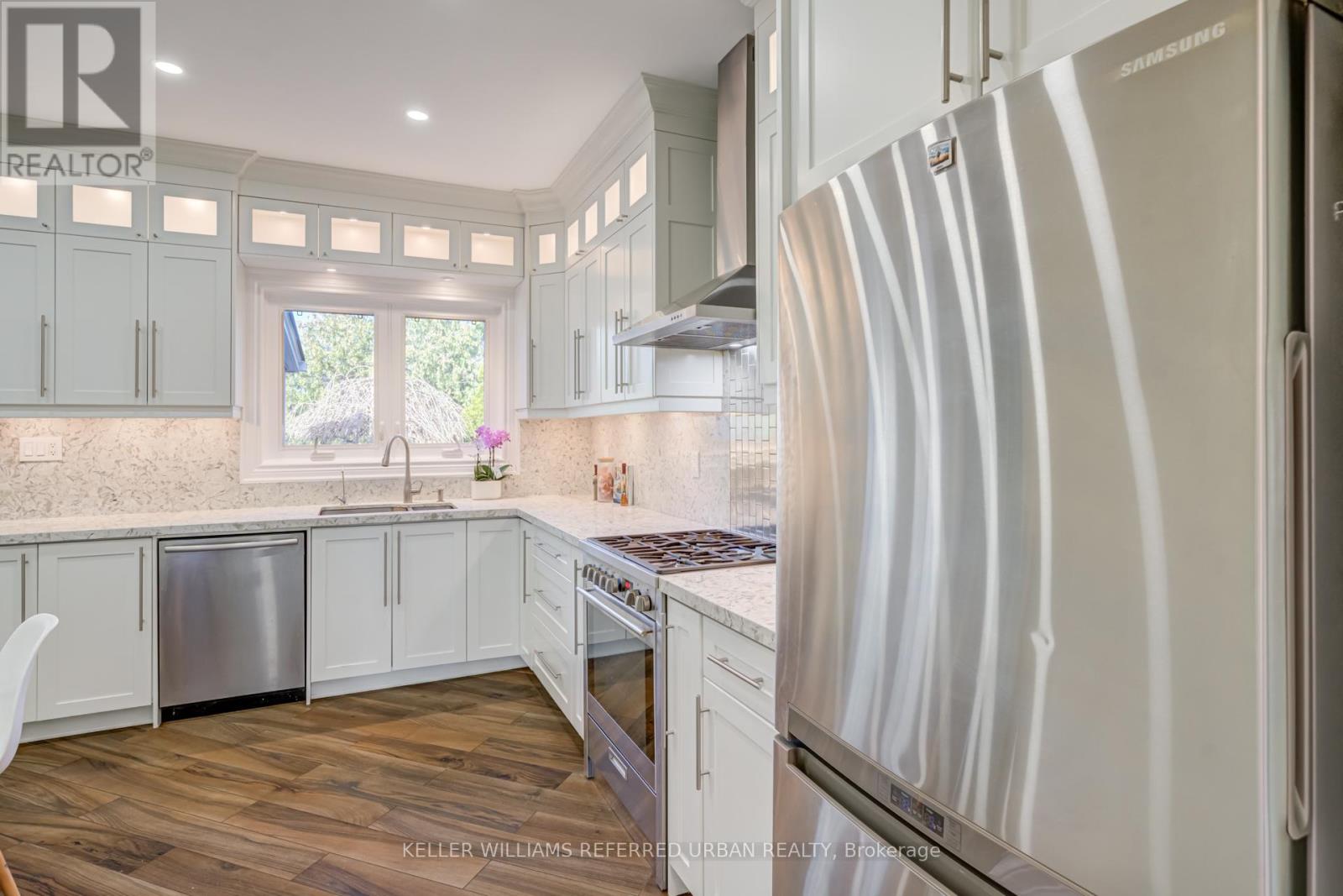 1005 Dormer Street, Mississauga, Ontario  L5E 1T7 - Photo 16 - W12578012