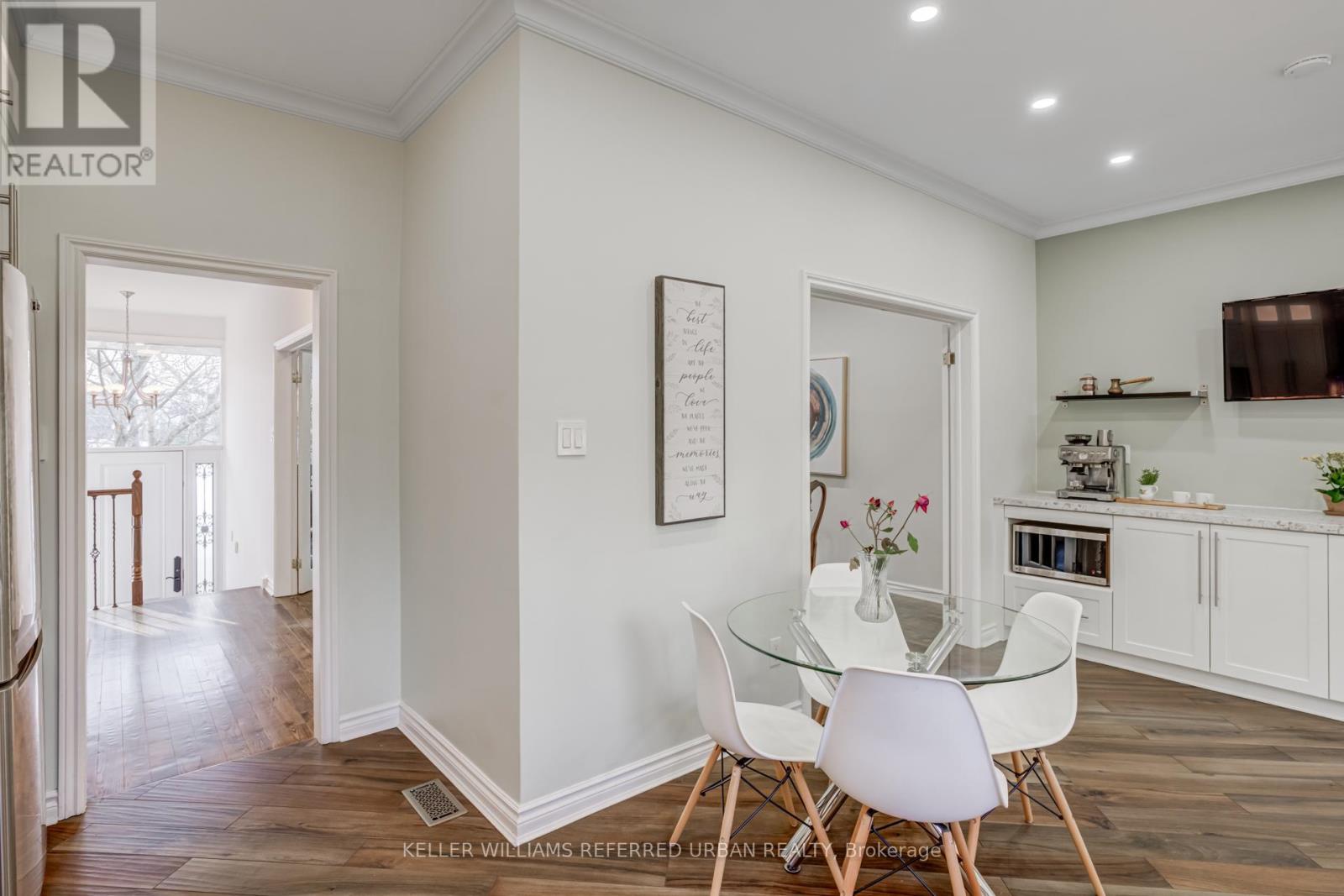 1005 Dormer Street, Mississauga, Ontario  L5E 1T7 - Photo 18 - W12578012